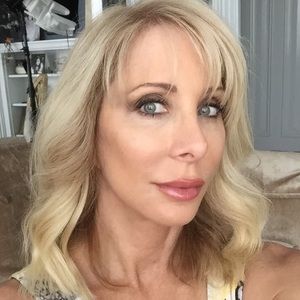 Meet your Posher, Liz